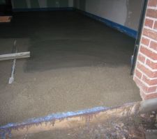 Gla&ccedil;age de la dalle du garage en cours