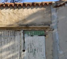 Existant : facade ouest bien fissur&eacute;e aussi