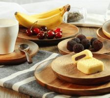 Assiette en bois acacia www.anbor.fr