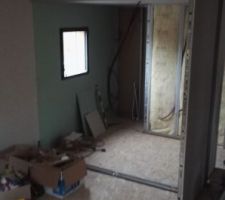Cloisons chambre et salle de bain étage