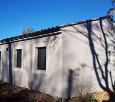 Pose des gouttières anthracite en alu sur mesure