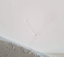 Rainure non rebouchée
