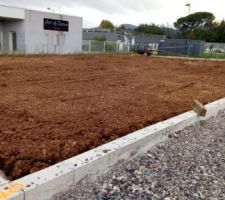 Terrain nu de 589 m&egrave;tres carr&eacute;s &agrave; Cuers