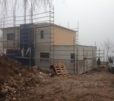 Début d'enduit pour la façade