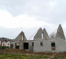 Fin des travaux sur &eacute;l&eacute;vation des pignons et de la lucarne gerbi&egrave;re