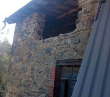 Ouverture de la fenêtre de la cuisine, plein Est.