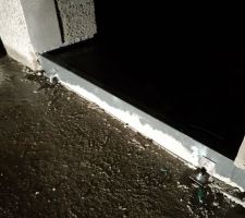 Fixation des pattes de fixation antibasculement pour mes seuil isolé !