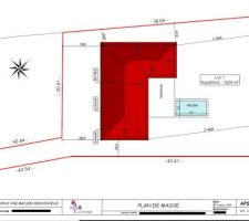 Voici le plan de masse fourni par le maître d'oeuvre. La maison est donc implantée en L, avec un toit 6 pentes. La maison se trouve sur le lot 1, sur un total de 3 lots.