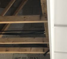 Le toit du garage fuit depuis que le garage est couvert (mois de novembre).