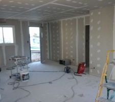 Les bandes sont en cours.