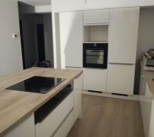 Cuisine posée ce week-end : il reste encore quelques petits travaux