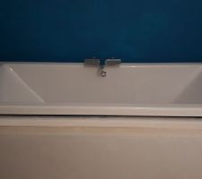 Coffrage baignoire terminé + pose du robinet