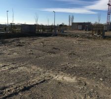 Voici notre terrain vu du fond