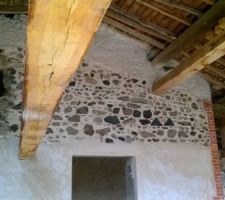 Joints terminés, murs rebouchés.