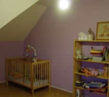 Photo de la chambre de Lolotte après rénovation  1ère vue