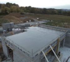 Dalle de l'&eacute;tage coul&eacute;e