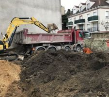 Nettoyage du terrain, &eacute;vacuation des gravats et des terres