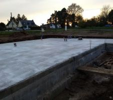 Suite de la dalle béton