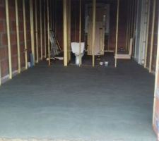 Chape coulée, wc installé