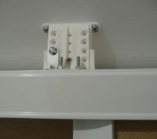 Portes placard lingerie. Installation du rail