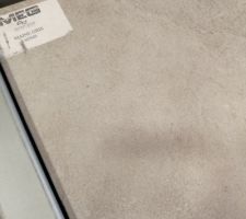 Coup de coeur pour le RDC : carrelage Maine gris, dans la gamme constructeur (Aix Carrelages)