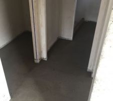 Chape liquide coul&eacute;e