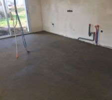 Chape liquide coul&eacute;e