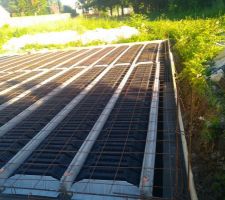 Mise en place des poutrelles ourdis pour la dalle du RDC