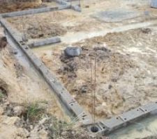 Vide sanitaire qui se monte.