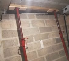 Pose étais et madrier ep 10x10 avec cales en haut et en bas.