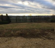 Début du terrassement dernière semaine de novembre 2017 le projet commence enfin après 1 an de démarche pour lancer le projet.