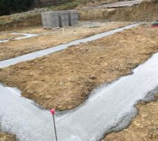 La maçonnerie a débuter rapidement le 11 décembre 2018 2/3 semaine après c'était fini