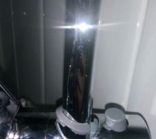 Douche pièce cassée