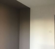 27.02.19 peinture de notre chambre fini 
Manque le parquet !!!