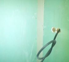 Placo passage de cables