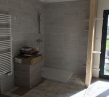 07.03.19 cloison mise dressing et deco mural et lustres &ccedil;a prend forme .... hihi