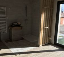 07.03.19 cloison mise dressing et deco mural et lustres &ccedil;a prend forme .... hihi