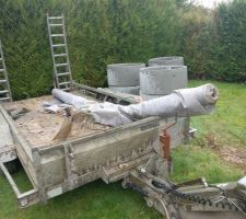 Les machines et outilles commencent a arriver.