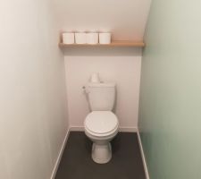 Toilette de l'etage terminé ! Plus qu'à mettre la touche de déco ?