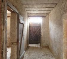 Couloir : futurs WC