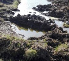 L'eau gagne du terrain, on arrive &agrave; fleur de trottoir.