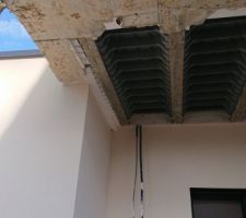 Au lieu de remonter le polystyrène on enduit par dessus :(