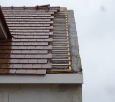 Rampants toujours ouverts 4 semaines apr&egrave;s alors que le placo et l'isolation de la maison sont mis.