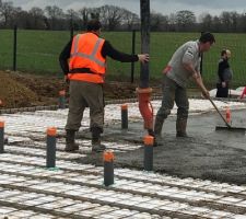 Avec Dominique le maçon et Christian le chauffeur de mixo pompe