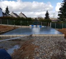 C'est fini, une belle dalle sans ajout d'eau!