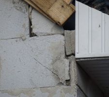 Suite des reprises des reprises. Pour les ferraillages &ccedil;a semble mieux, par contre je crois que nos rampants sont en sable d&eacute;sormais...