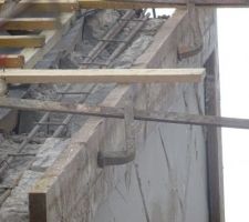 Toujours un ferraillage diff&eacute;rent sur un rampant.