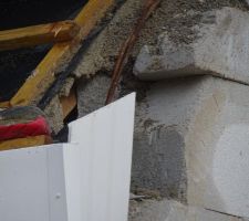 Suite des reprises des reprises. Pour les ferraillages &ccedil;a semble mieux, par contre je crois que nos rampants sont en sable d&eacute;sormais...