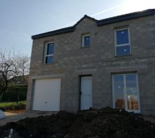 Pose des tuiles et fen&ecirc;tres