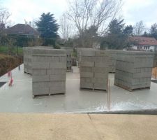 Arriv&eacute;e des parpaings